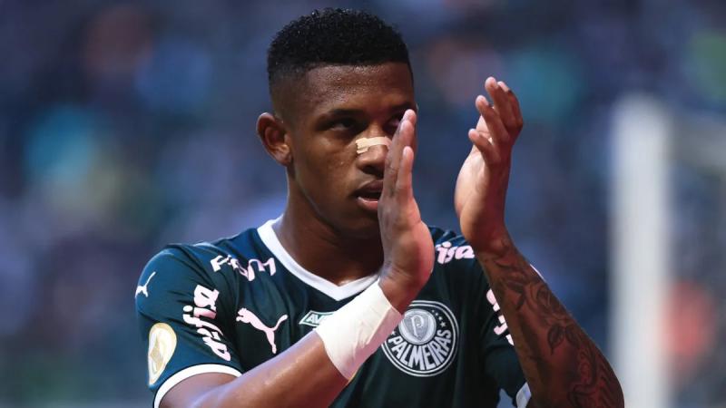 arsenal set for transfer breakthrough over brazil midfielder d0cc9b9