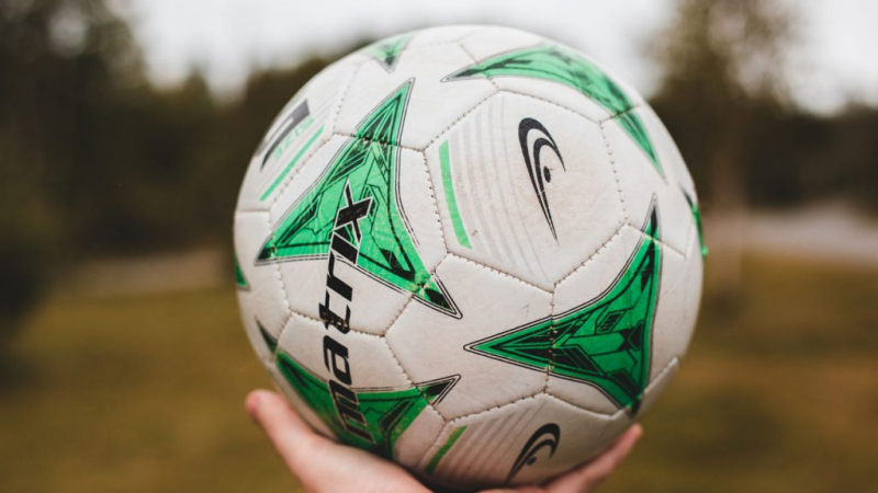  Comment dégonfler un ballon de football de la bonne manière - Authority Soccer