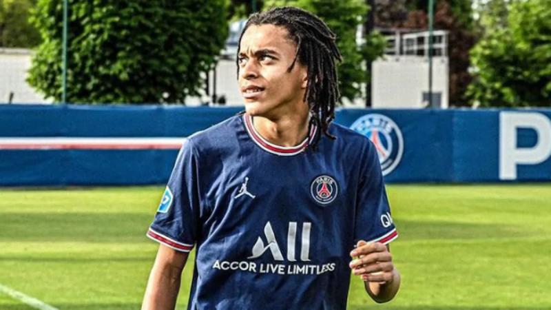 kylian mbappes 15 year old brother ethan trains with psg first team f1bf79c
