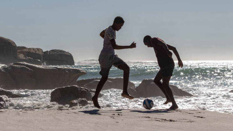 Quelle est la différence entre le football et le beach soccer ? &ndash ; Football d'autorité