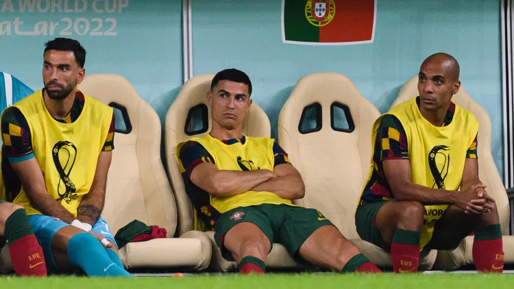 Ronaldo REFUSE de s'entraîner avec les remplaçants du Portugal
